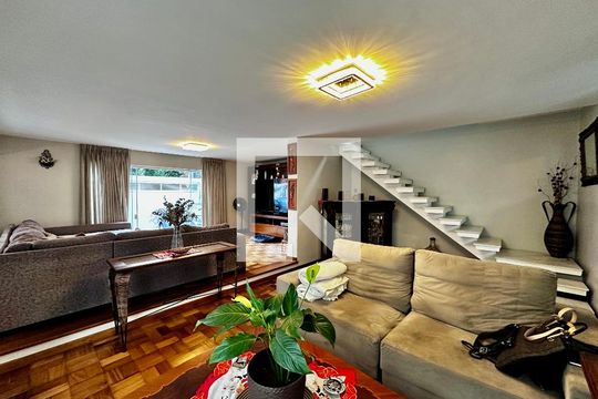 Sala de casa à venda com 4 quartos, 250m² em Santo Amaro, São Paulo