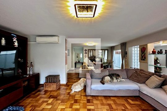 Casa à venda com 4 quartos, 250m² em Santo Amaro, São Paulo