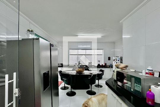 Cozinha de casa à venda com 4 quartos, 250m² em Santo Amaro, São Paulo