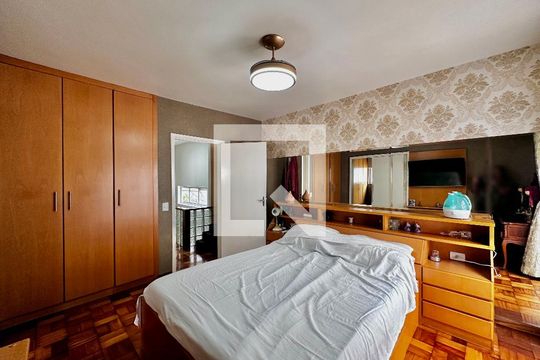 Suíte 1 de casa à venda com 4 quartos, 250m² em Santo Amaro, São Paulo