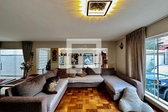 Sala de casa à venda com 4 quartos, 250m² em Santo Amaro, São Paulo
