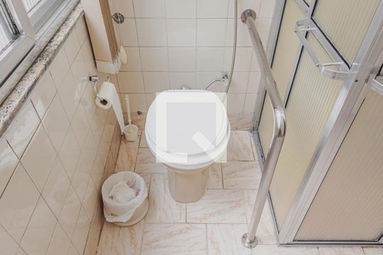 Banheiro da Suíte de apartamento à venda com 3 quartos, 222m² em Jardim Paulista, São Paulo