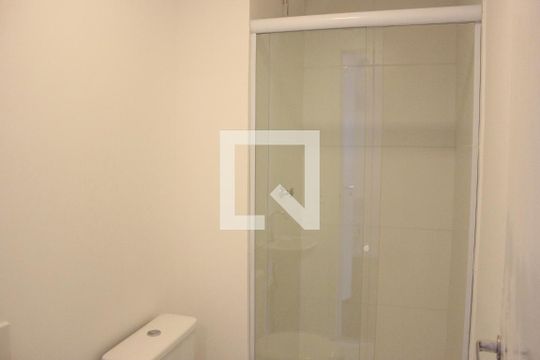 Banheiro de apartamento para alugar com 1 quarto, 28m² em Vila das Bandeiras, Guarulhos