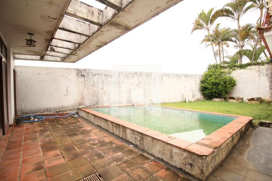Piscina de casa à venda com 4 quartos, 285m² em Morumbi, São Paulo
