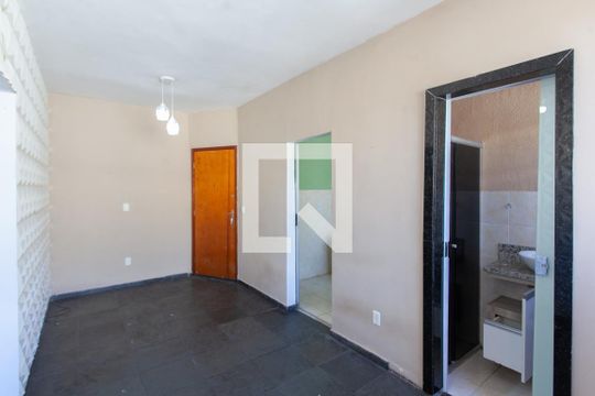 Sala de apartamento para alugar com 3 quartos, 60m² em Jaqueline, Belo Horizonte