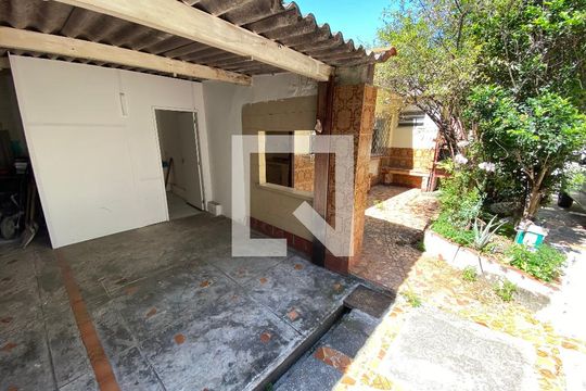Garagem de casa à venda com 1 quarto, 40m² em Higienópolis, Rio de Janeiro