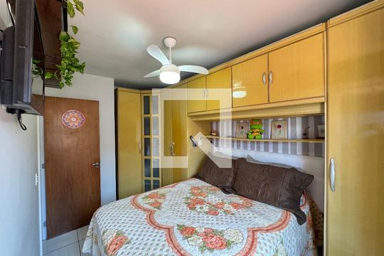 Suíte de casa de condomínio à venda com 3 quartos, 85m² em Vargem Pequena, Rio de Janeiro