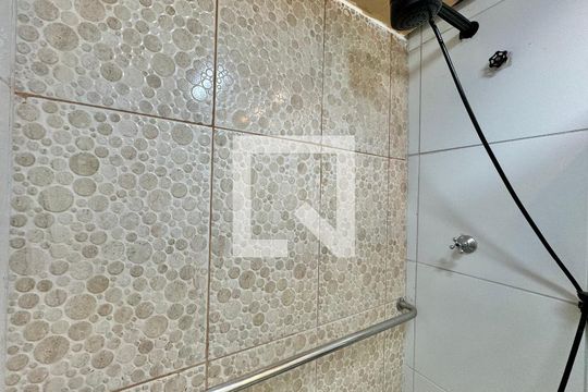 Banheiro Social (Primeiro Andar) de casa de condomínio à venda com 3 quartos, 85m² em Vargem Pequena, Rio de Janeiro