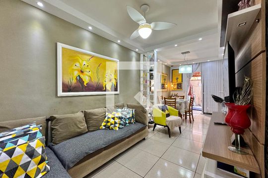Sala de casa de condomínio à venda com 3 quartos, 85m² em Vargem Pequena, Rio de Janeiro