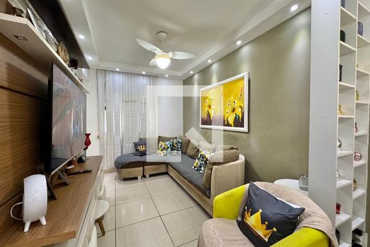Sala de casa de condomínio à venda com 3 quartos, 85m² em Vargem Pequena, Rio de Janeiro