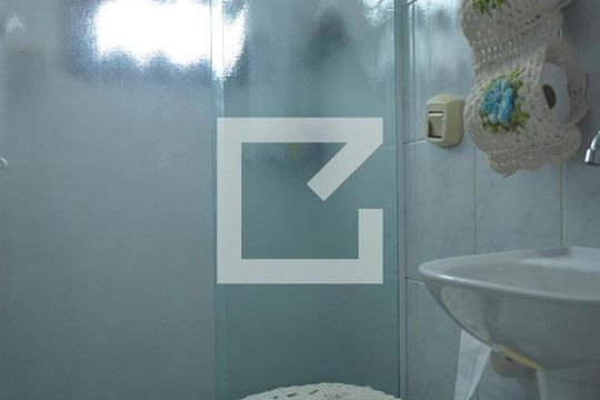 Banheiro Social de casa à venda com 2 quartos, 186m² em Vila Curuçá, Santo André