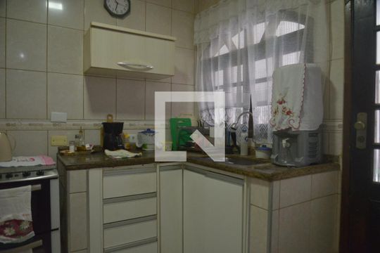 Cozinha de casa à venda com 2 quartos, 186m² em Vila Curuçá, Santo André