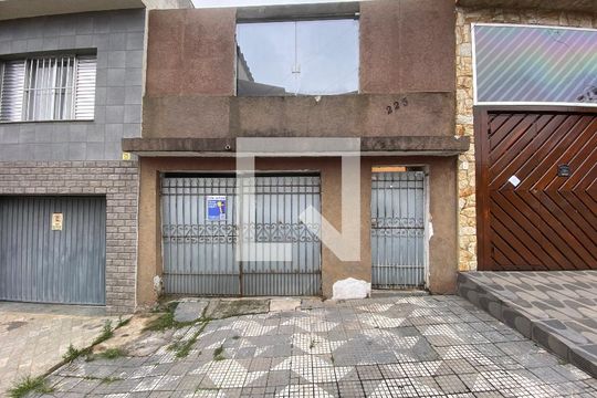 Fachada de casa à venda com 2 quartos, 125m² em Parque Cisper, São Paulo