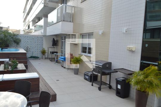 Varanda e Gardem  de apartamento à venda com 2 quartos, 185m² em Freguesia (jacarepaguá), Rio de Janeiro