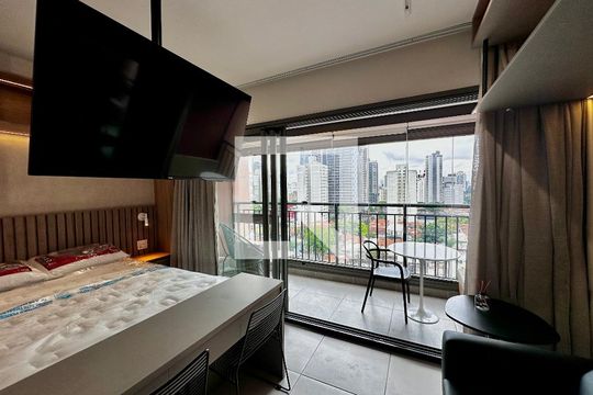 Sala de casa para alugar com 1 quarto, 26m² em Santo Amaro, São Paulo