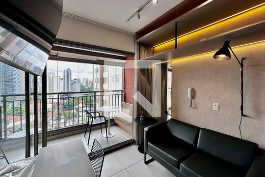 Sala de casa para alugar com 1 quarto, 26m² em Santo Amaro, São Paulo