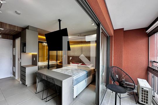 Sacada de casa para alugar com 1 quarto, 26m² em Santo Amaro, São Paulo