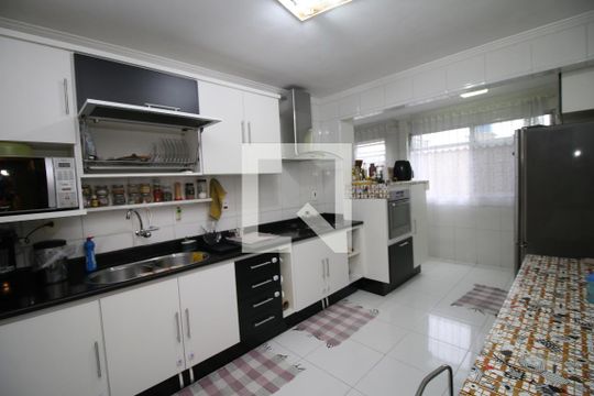 Cozinha de apartamento à venda com 3 quartos, 110m² em Vista Alegre, Rio de Janeiro