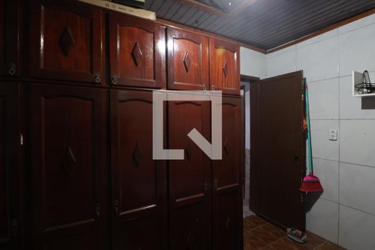 Quarto 1 de casa à venda com 4 quartos, 239m² em Estância Velha, Canoas