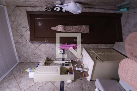 Banheiro de casa à venda com 4 quartos, 239m² em Estância Velha, Canoas