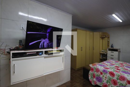 Suíte de casa à venda com 4 quartos, 239m² em Estância Velha, Canoas