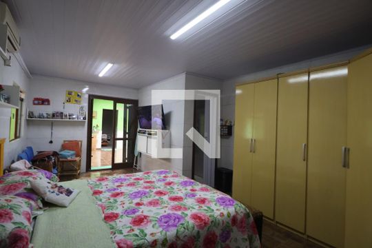 Suíte de casa à venda com 4 quartos, 239m² em Estância Velha, Canoas