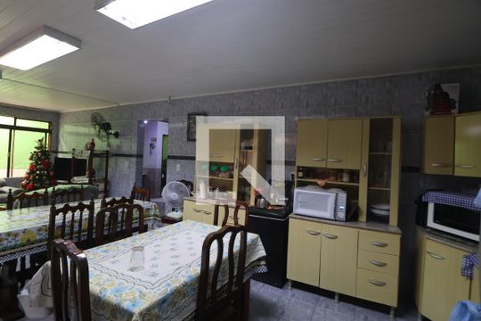 Sala/Cozinha de casa à venda com 4 quartos, 239m² em Estância Velha, Canoas