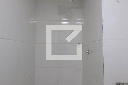 Banheiro de apartamento para alugar com 1 quarto, 24m² em Vila Prudente, São Paulo