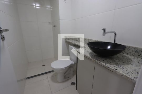 Banheiro de apartamento para alugar com 1 quarto, 24m² em Vila Prudente, São Paulo