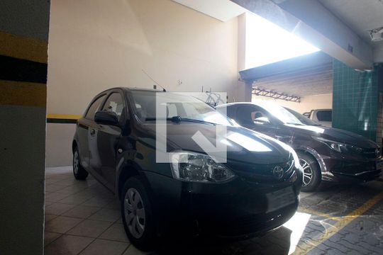 Box Garagem de apartamento à venda com 2 quartos, 85m² em São Geraldo, Porto Alegre