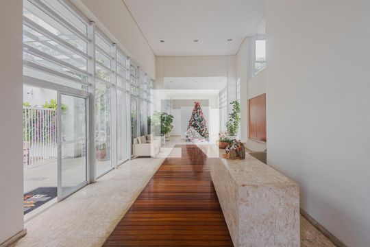 Hall social de apartamento para alugar com 1 quarto, 85m² em Jardim Paulista, São Paulo