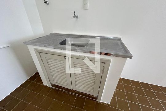 Cozinha de apartamento à venda com 2 quartos, 61m² em Pompeia, São Paulo