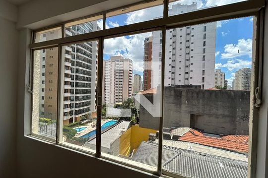 Vista da sala de apartamento à venda com 2 quartos, 61m² em Pompeia, São Paulo