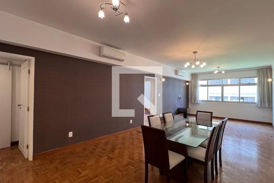 Sala de apartamento à venda com 3 quartos, 174m² em Paraíso, São Paulo