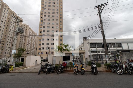 fachada de apartamento para alugar com 2 quartos, 32m² em Parque Fongaro, São Paulo
