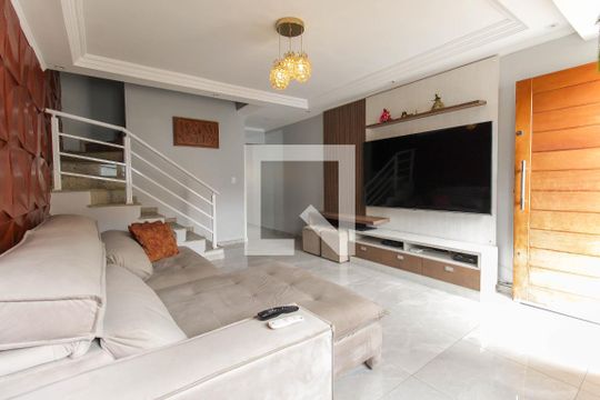 Sala de casa para alugar com 3 quartos, 125m² em Vila Danubio Azul, São Paulo