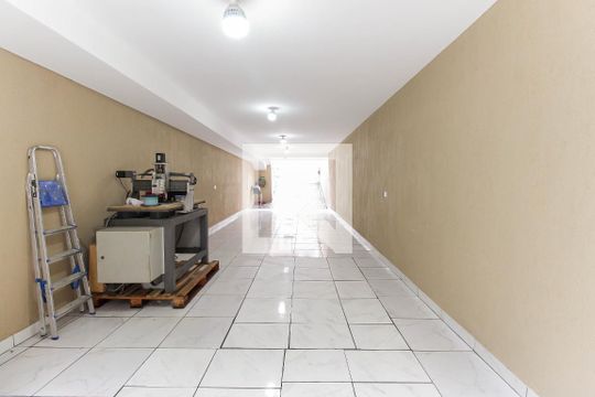 Garagem de casa para alugar com 3 quartos, 125m² em Vila Danubio Azul, São Paulo