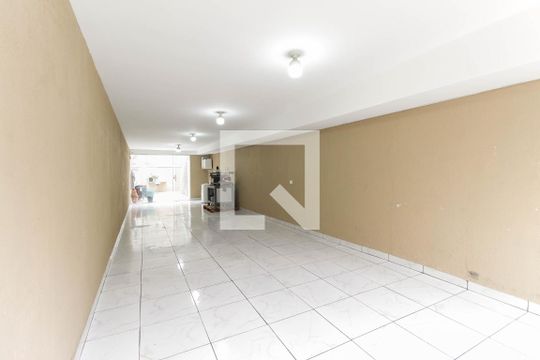 Garagem de casa para alugar com 3 quartos, 125m² em Vila Danubio Azul, São Paulo