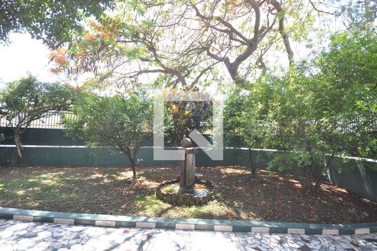 Área Verde de casa à venda com 5 quartos, 712m² em Parque Novo Mundo, São Paulo