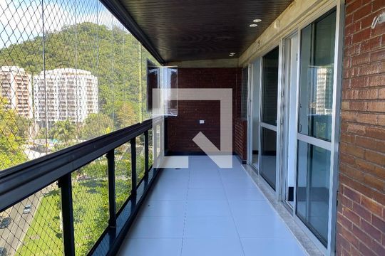 Detalhe da varanda da sala de apartamento à venda com 3 quartos, 160m² em Lagoa, Rio de Janeiro