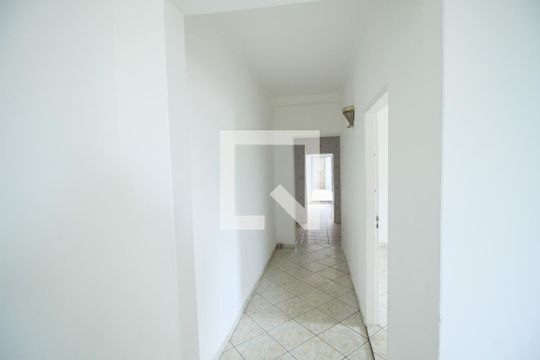 Corredor de casa à venda com 3 quartos, 100m² em Vila Invernada, São Paulo