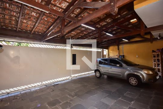 Garagem de casa à venda com 4 quartos, 250m² em Parque Monte Alegre, Taboão da Serra