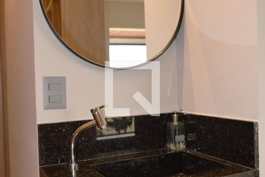Lavabo de apartamento para alugar com 1 quarto, 50m² em Cerqueira César, São Paulo