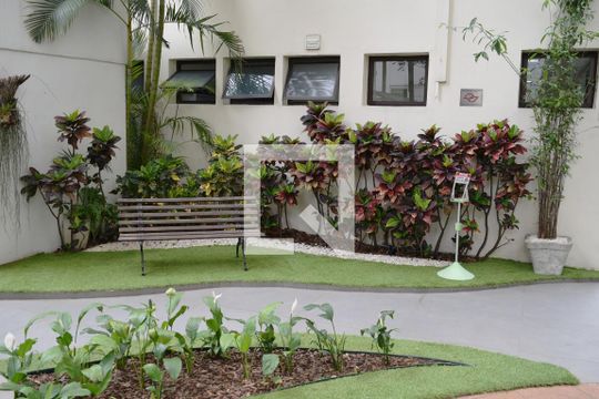 Jardim de apartamento para alugar com 1 quarto, 50m² em Cerqueira César, São Paulo