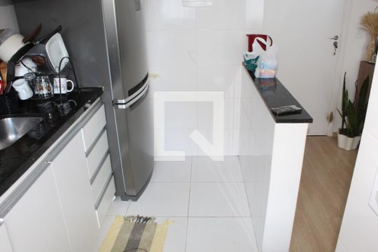 Cozinha de apartamento para alugar com 3 quartos, 94m² em Jardim Isis, Cotia