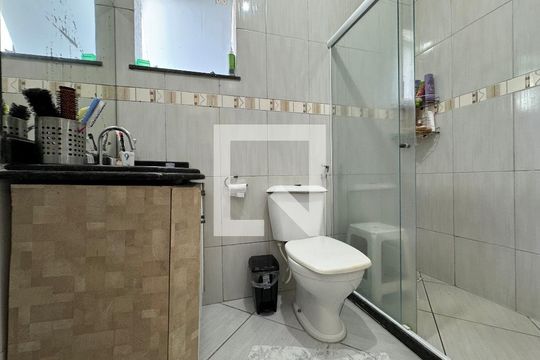 Suíte - Banheiro de casa de condomínio à venda com 3 quartos, 180m² em Vargem Pequena, Rio de Janeiro