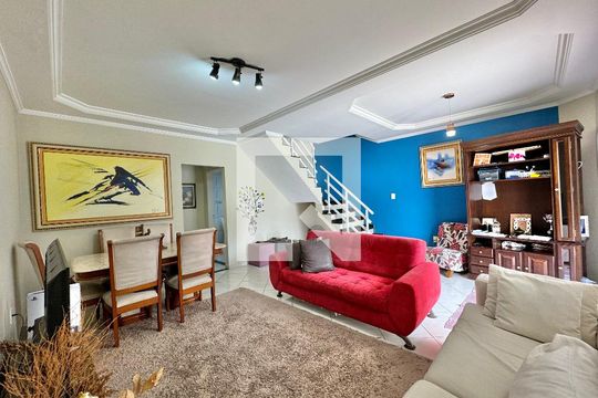 Sala de casa de condomínio à venda com 3 quartos, 180m² em Vargem Pequena, Rio de Janeiro