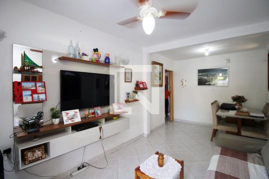 Sala de casa à venda com 3 quartos, 235m² em Irajá, Rio de Janeiro