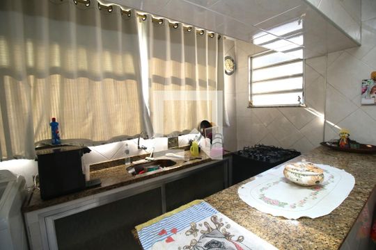 Cozinha de casa à venda com 3 quartos, 235m² em Irajá, Rio de Janeiro