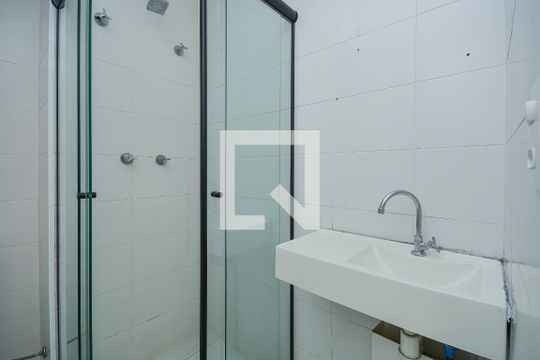 Banheiro de apartamento à venda com 1 quarto, 27m² em Socorro, São Paulo